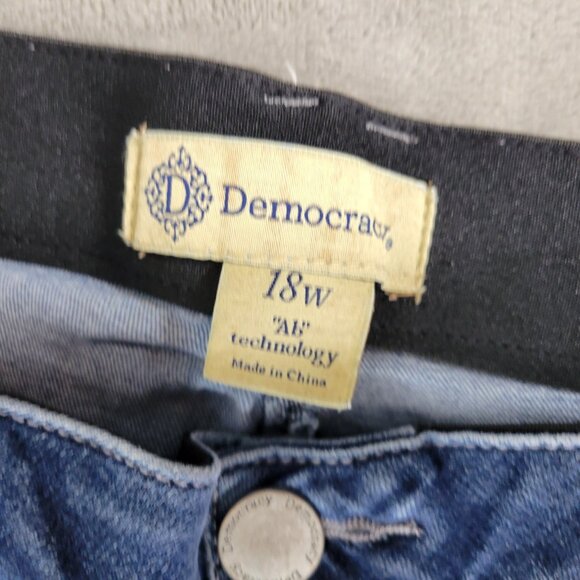 Democracy Womens Shorts 18W Plus Ab Technology Medium Blue Denim Comfy SHO19E - Picture 9 of 10